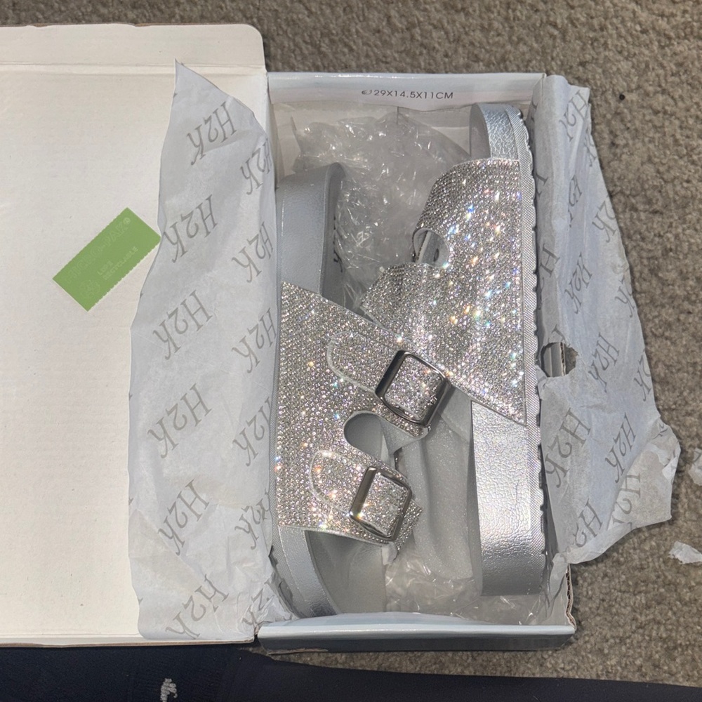 Espen Silver SPARKLE Women's Sandals NEVER WORN!!! “The Delilah Sandals”